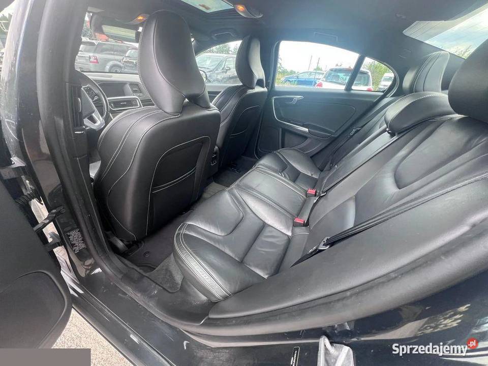 Volvo S60 PLATINUM 20 benzyna 306 2015r