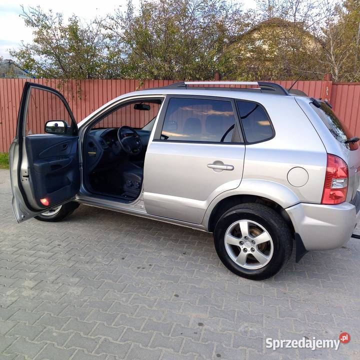 Hyundai Tucson 20 benzyna ładny z Niemiec Rok produkcji 2006 Rumia