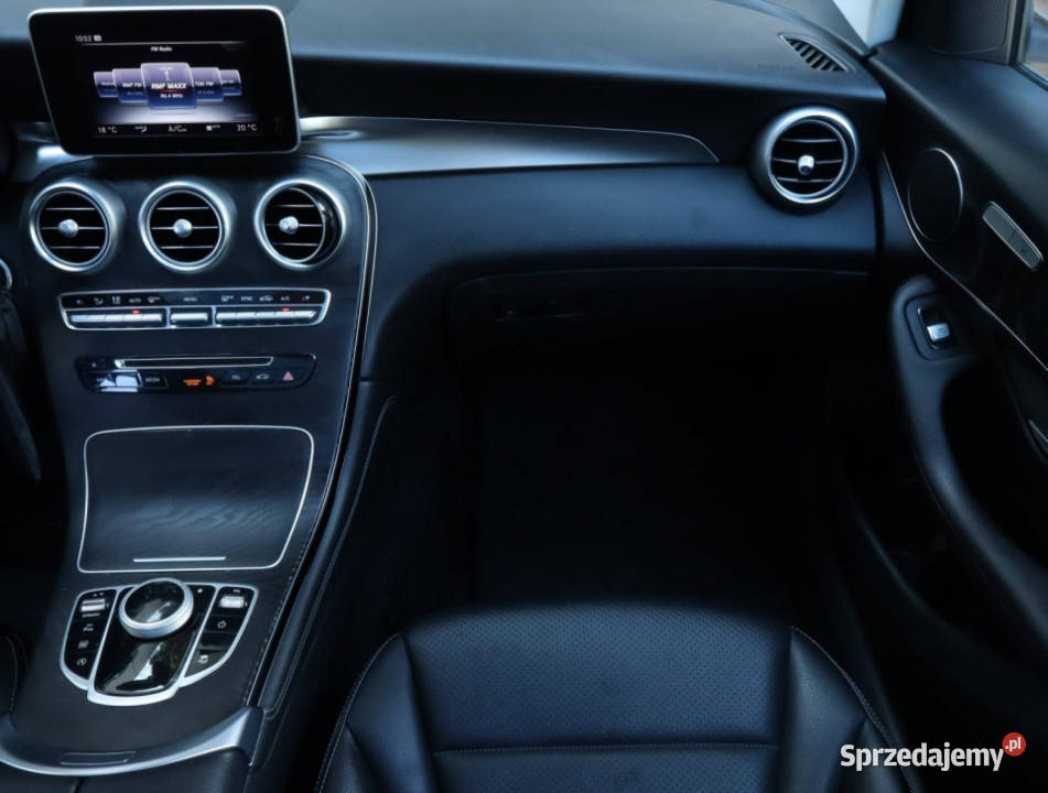Mercedes GLC GLC 220 d 4MATIC kamera cofania Piaseczno