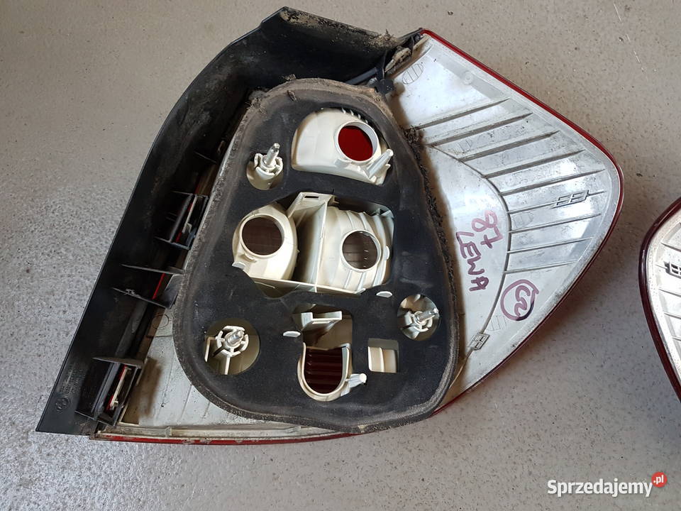 BMW 1 E87 2005 2006 LAMPA TYLNA LEWA PRAWA LAMPY lampy tylne Oświetlenie Turek