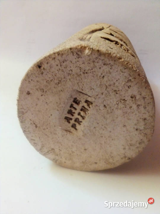 ceramiczny wazon w wytłaczane wzory roślinne sprzedam