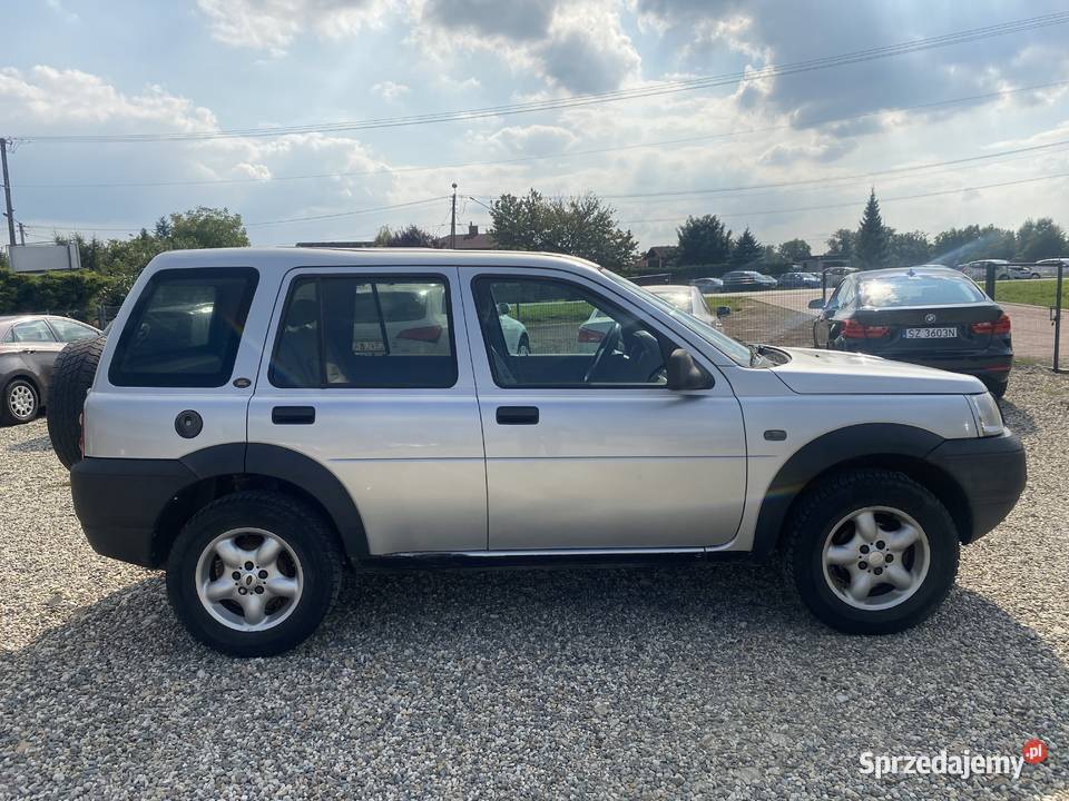 Land Rover Freelander nieuszkodzony Paniówki