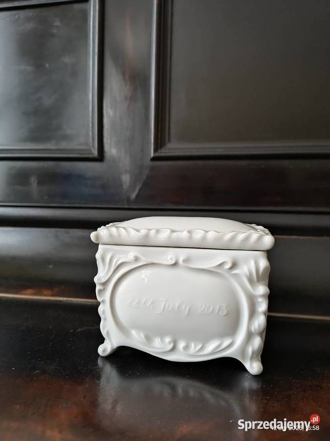Szkatułka porcelanowa kolekcjonerska Szkatułki i pudełeczka Wałbrzych sprzedam