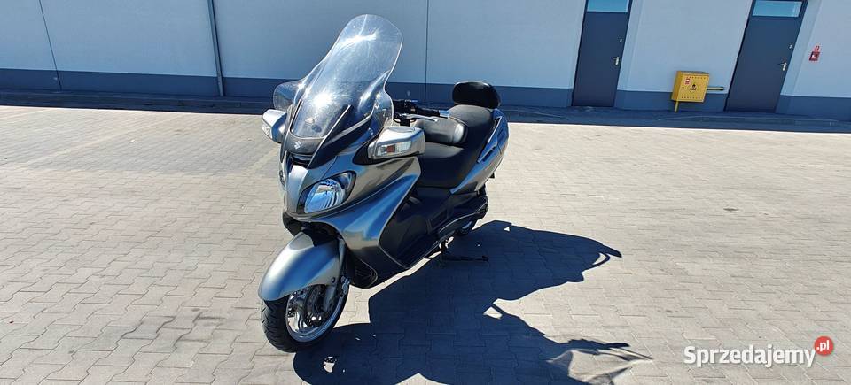 Suzuki Burgman 650 Executive zadbany nawigacja