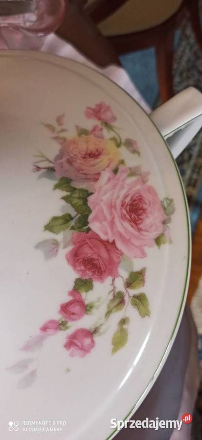 Waza Art Deco na stopie z pokrywką
Sygnowana Gdańsk