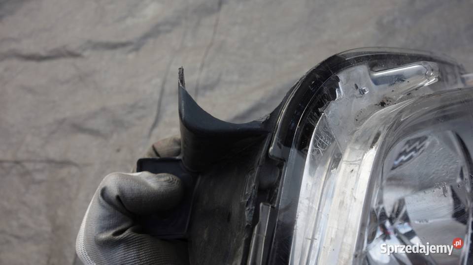 DACIA DOKKER LODGY LAMPA PRZOD PRAWA REFLEKTOR Karoseria Ruda Śląska