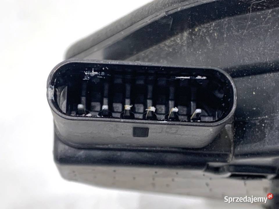 ZAMEK DRZWI PRAWY TYŁ BMW G21 Kombi 7445054