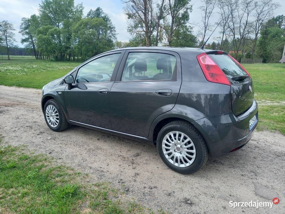 Sprzedam Fiata Grande Punto 14 benz 2009 sprzedam