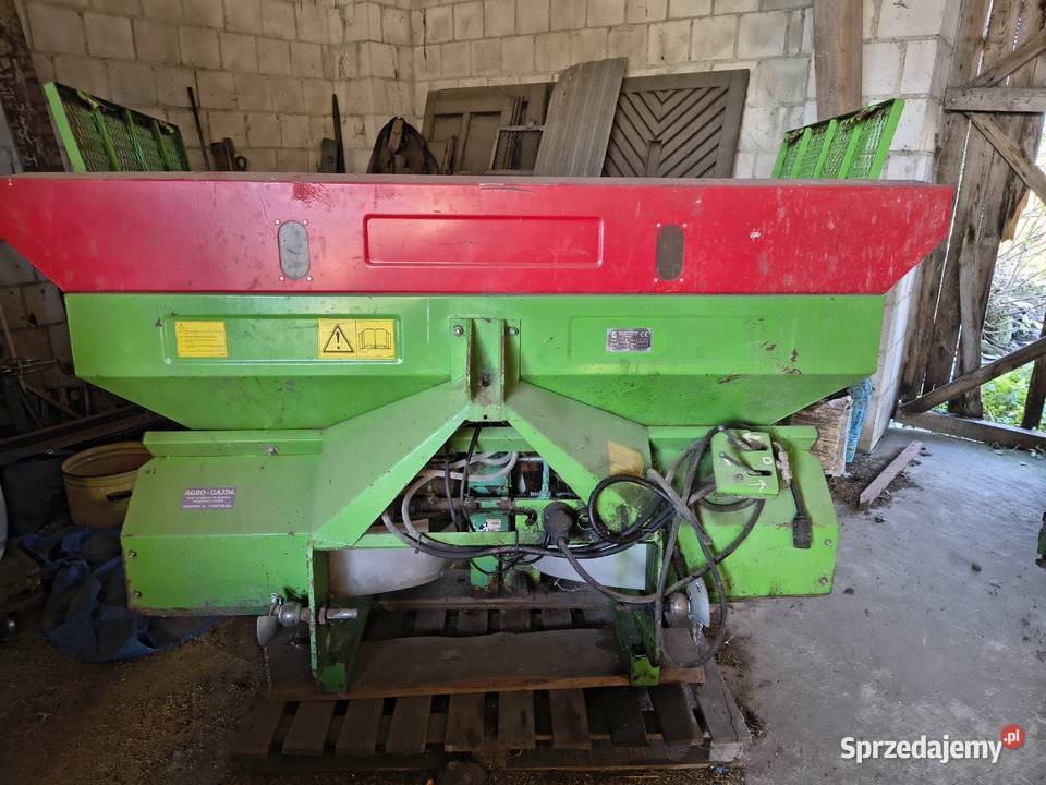 Rozsiewacz nawozów Unia Brzeg 450 Łuków