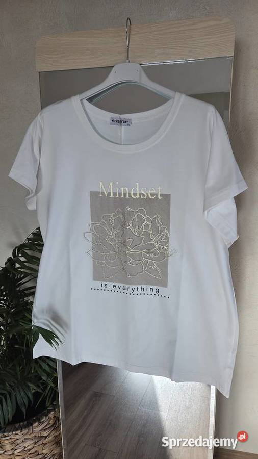 Damski tshirt biały bluzka na krótki rękaw sprzedam