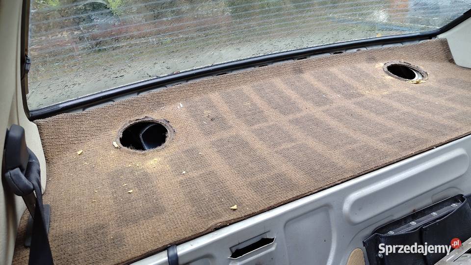 Półka brązowa Jetta A2 sedan 4 drzwi