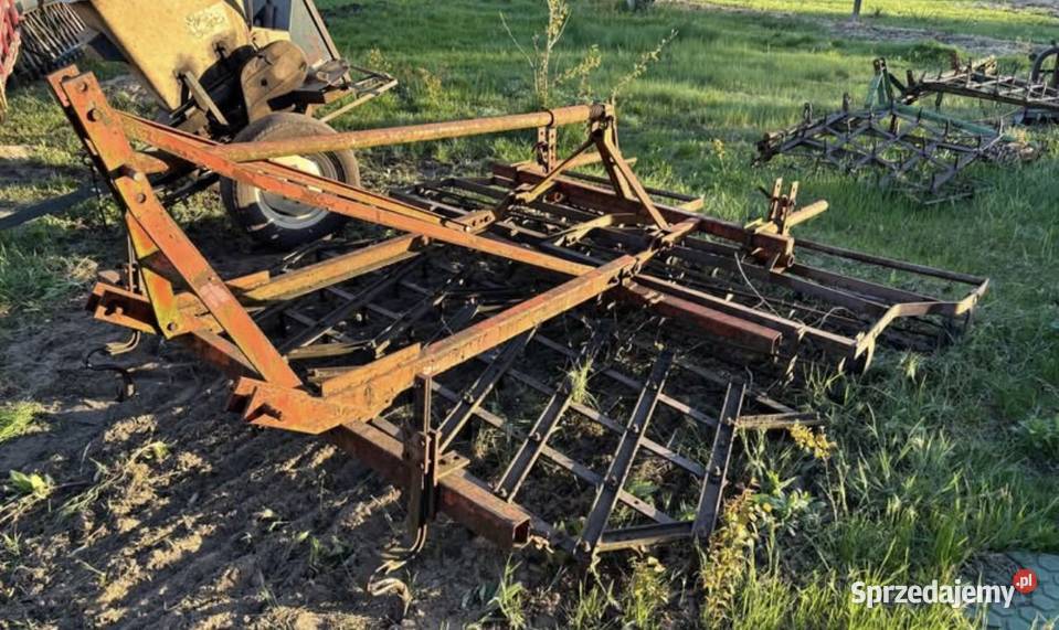 Agregat uprawowy przedsiewny na ciężkiej bronie Grodziec
