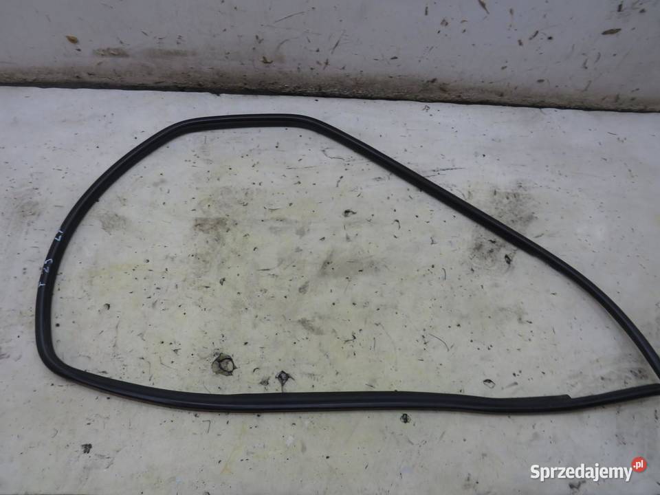 USZCZELKA PRAWY LEWY TYŁ AVENSIS T27 T29 KOMBI Uszczelki
