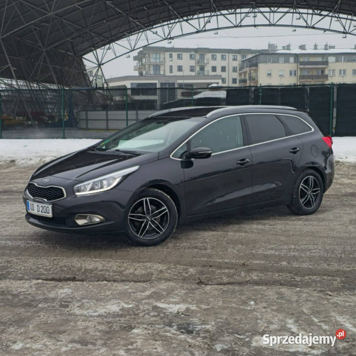 Kia Ceed Kia Ceed 16 GDI Fifa World Cup Edition elektrycznie ustawiane fotele Kia mazowieckie Ostrów Mazowiecka