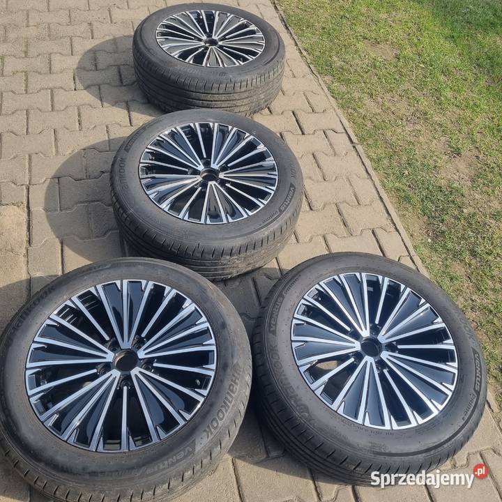 Felgi aluminiowe Passat B8 opony zimowe 23545R18 Olesno sprzedam