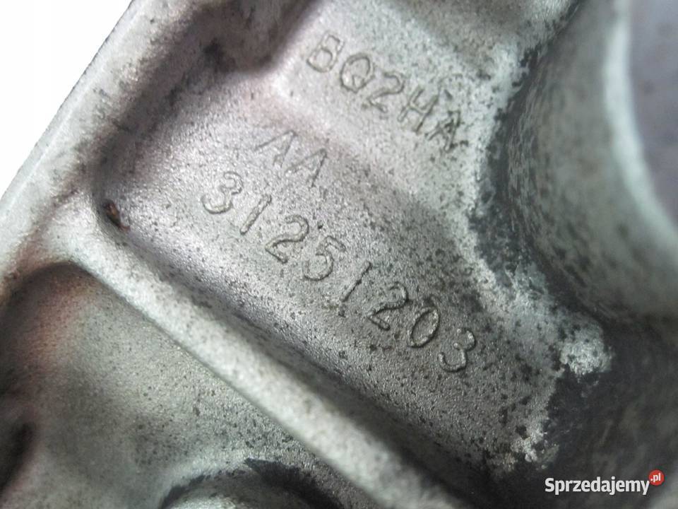 VOLVO XC70 24 D5 D5244T D5244T4 karter półblok