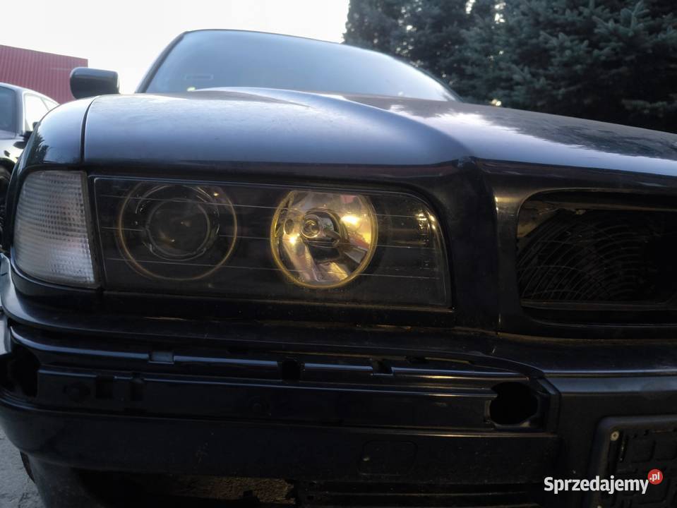 Części BMW E38 30 V8 1995 Rok produkcji 1995 Rokietnica sprzedam