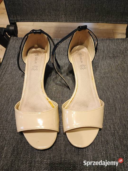 Buty damskie lakierowane Sandały i klapki Lubliniec sprzedam