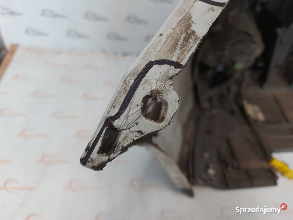 RENAULT CLIO III LIFT zderzak przód 8200799930 Kielce