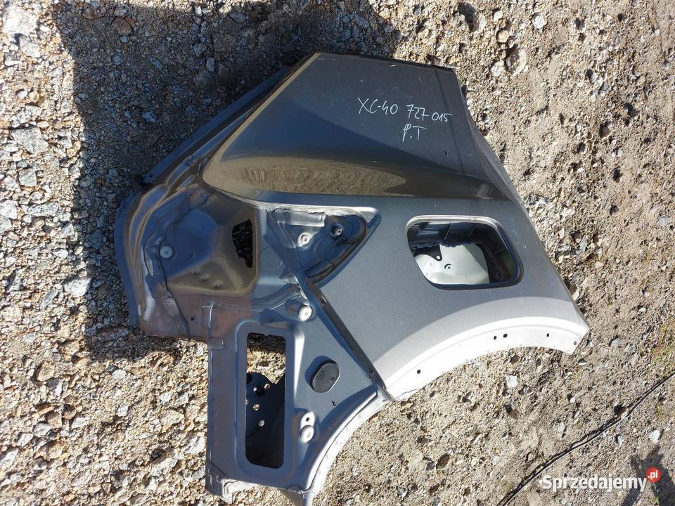 VOLVO XC40 Błotnik ćwiartka tył prawy 72715