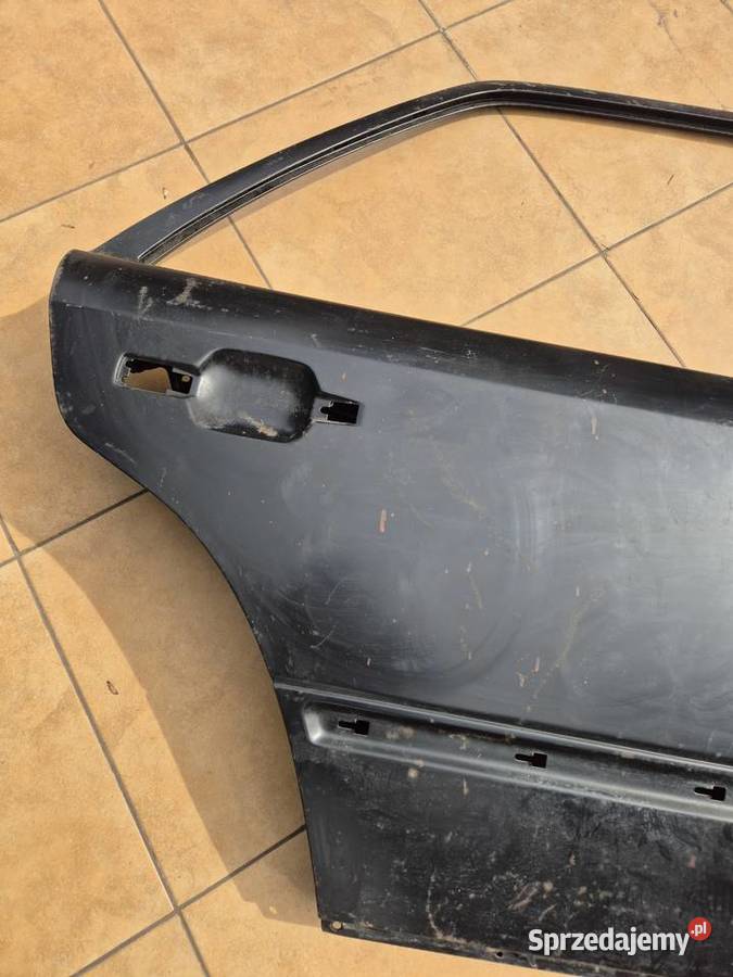 mercedes 124 drzwi tylne NOWE tył prawy prawe Białystok sprzedam