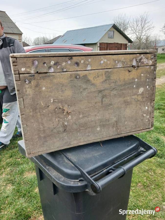 Kufer przedwojenny Sąsiadka