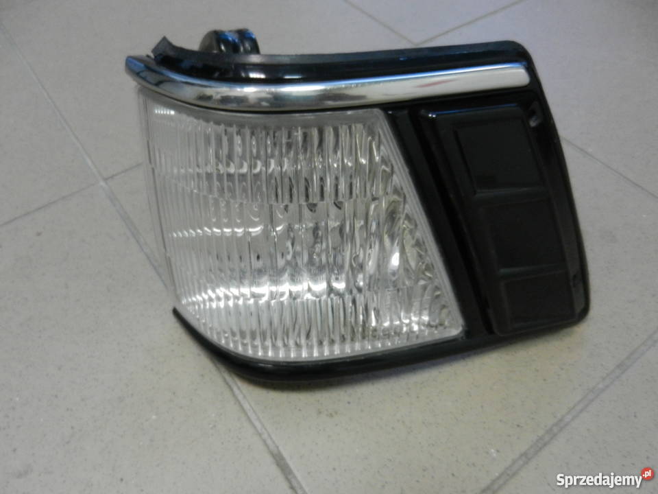 Nissan Bluebird lampa pozycyjna przednia Oświetlenie pomorskie