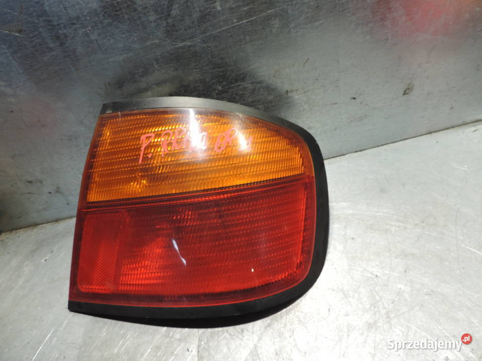 NISSAN PRIMERA P11 HB LAMPA PRAWY TYŁ Nowy Sącz