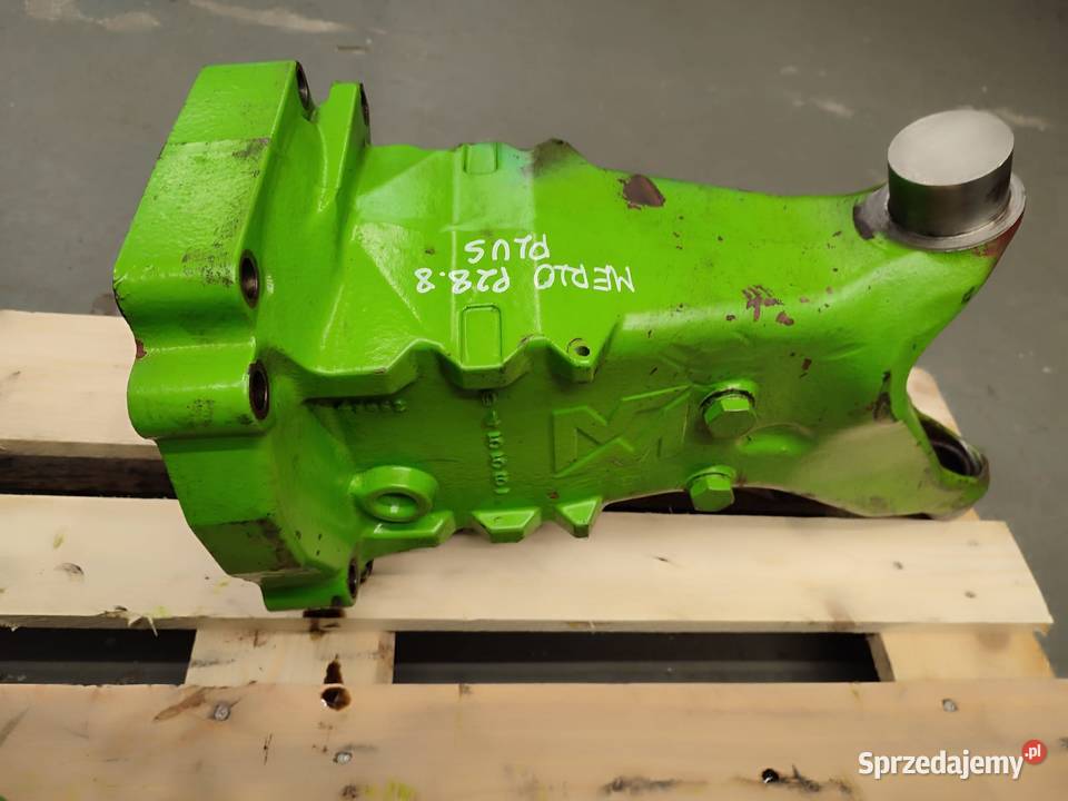 Obudowa półosi 045567 045568 MERLO P 28 8 PLUS Wilkowo sprzedam