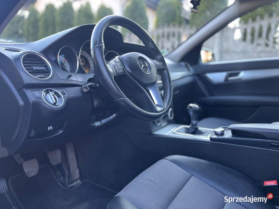 Mercedes w204 18 benzyna Morawica