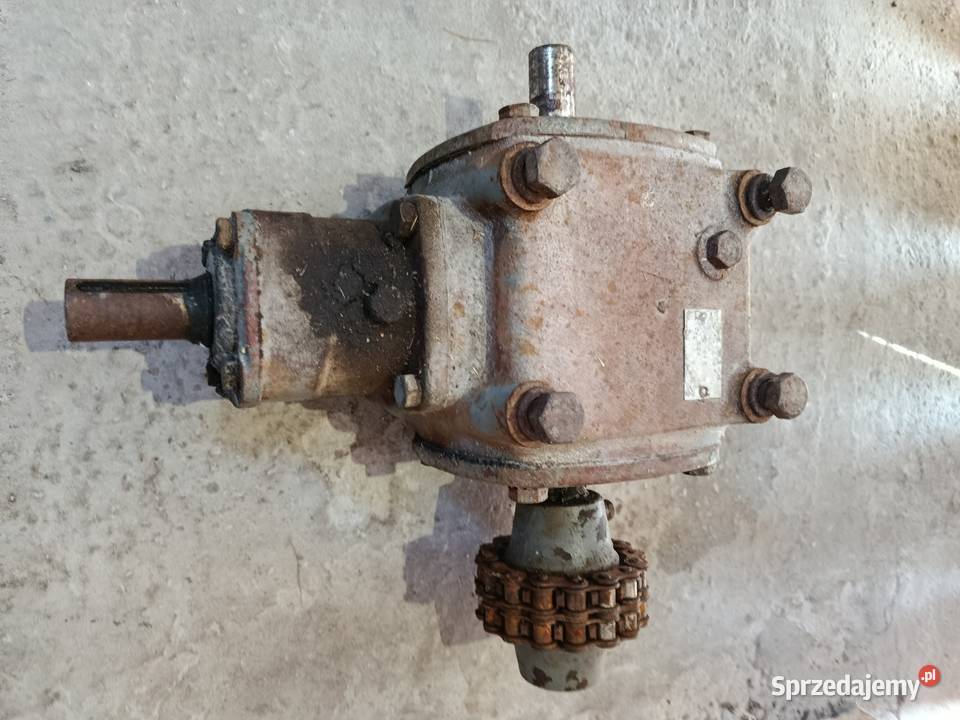 Przekładnia kątowa przyczepy Jedle