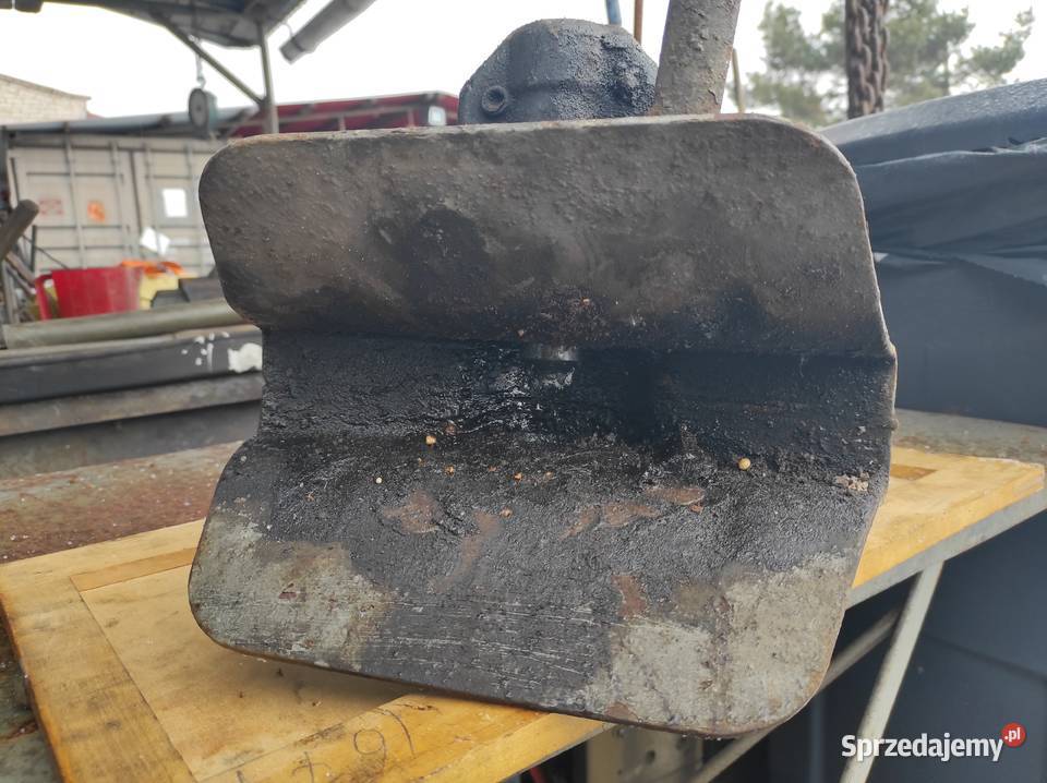 Zaczep przyczepy hak z zapasów wojskowych Motoryzacja Ostrowiec Świętokrzyski