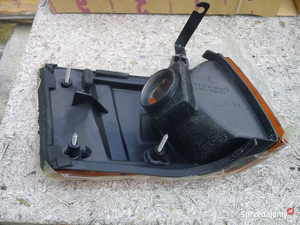 Nissan N13 kierunkowskaz L łódzkie Aleksandrów Łódzki