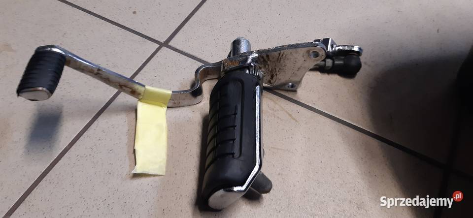 Set z dźwignią zmiany biegów HONDA VT 500 Elementy nadwozia sprzedam