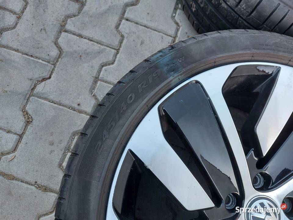 VW Arteon 3G8 2018r KOŁA FELGI OPONY 24540 R19 sprzedam