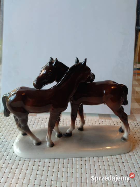 figurki koni porcelana śląskie Puszczew