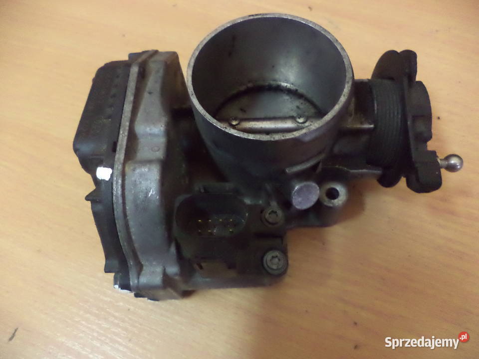 VW AUDI 18 TURBO PRZEOUSTNICA 058133063Q Rok produkcji 2000 Turek sprzedam
