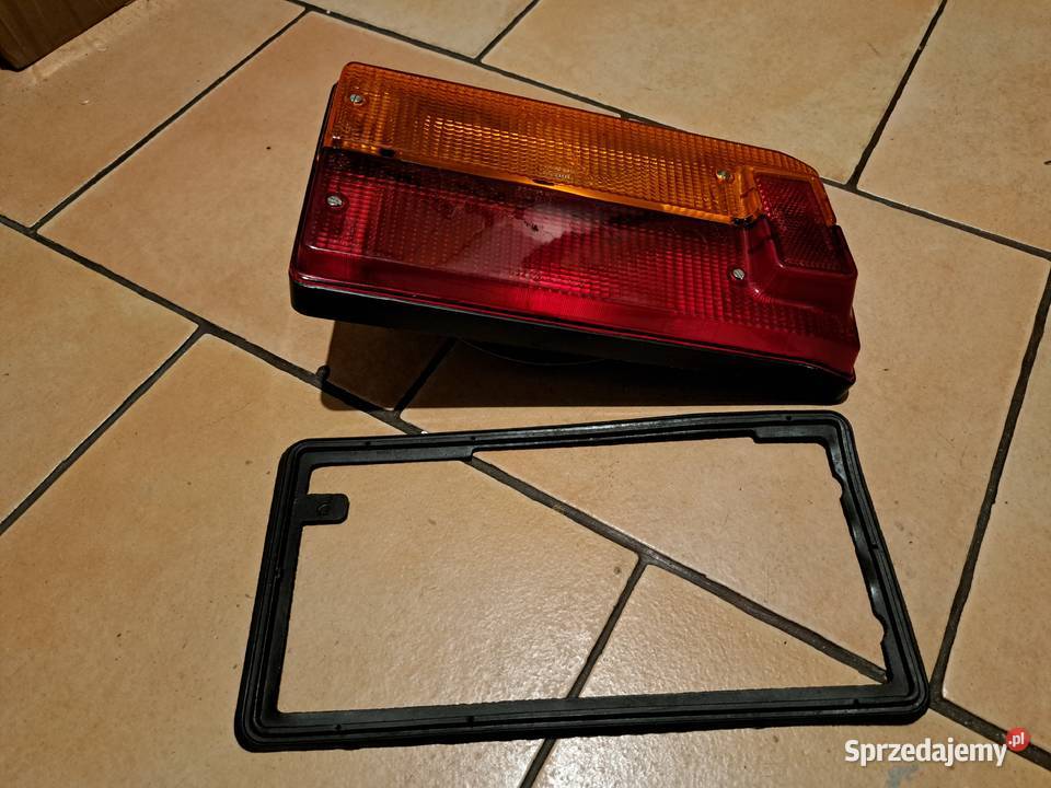 Fiat 125p lampa prawa tylna nowa osobowe Leszno