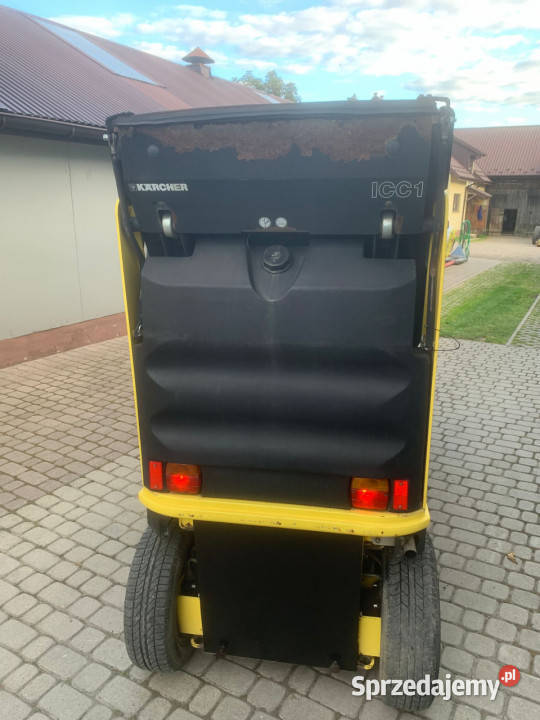 Zamiatarka KRCHER ICC 1 DWD 1999 r silnik Kubota świętokrzyskie Piotrów-Porębiska