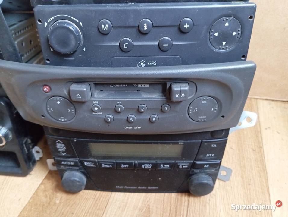 Zestaw radio 8 sztuk CD nawigacja SKODA RANAULT Wrocław