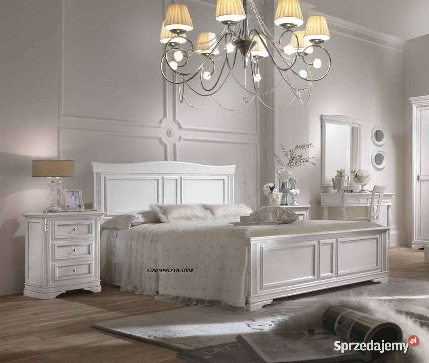 Klasyczne włoskie drewniane łóżko w kolorze biało-srebrnym