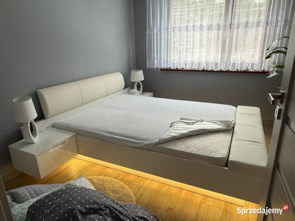 Tapicerowane łóżko podwójne 160x200 z szafkami