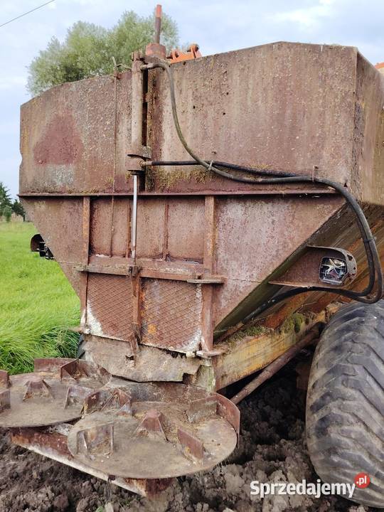 Rozrzutnik wapna gnojowicy uszkodzony Lwowiec