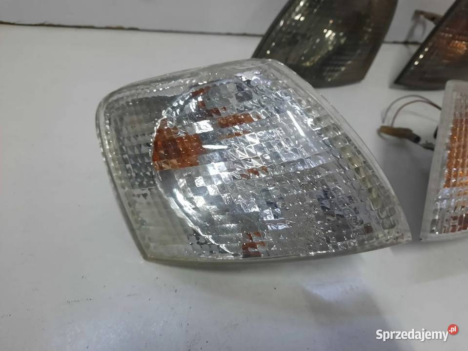 9KKIERUNKOWSKAZ LEWY PRAWY VW PASSAT B5 185104B osobowe Włoszczowa