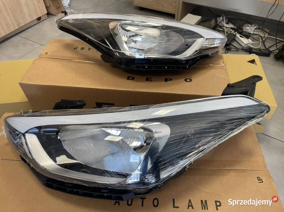 Hyundai i20 14 reflektor przód nowy