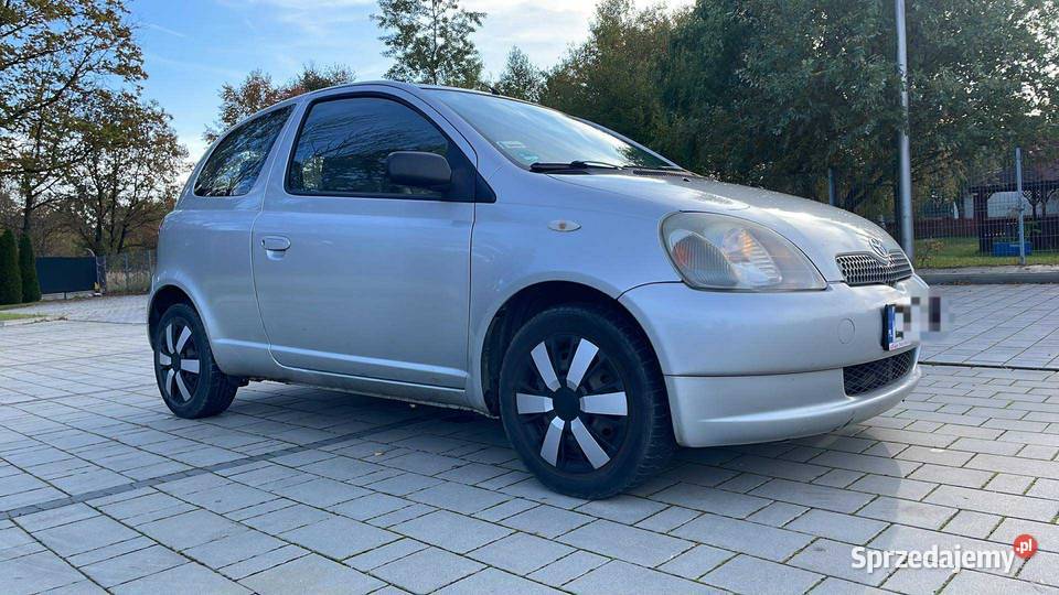Toyota yaris 10 2000