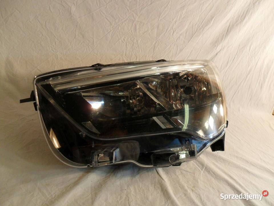 Reflektor Przód strona prawa Opel Combo E osobowe Nowy Tomyśl