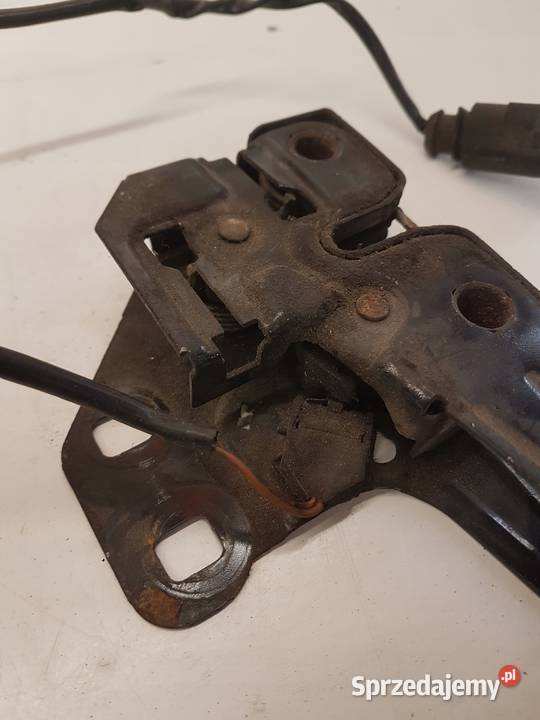 ZAMEK MASKI RYGIEL AUDI A6 C6 4F0823509A Przystajń