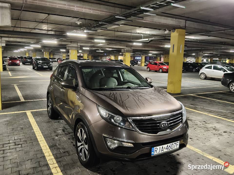 Kia sportage wersja wyposażenia L 16 136 benzyna Jarosław