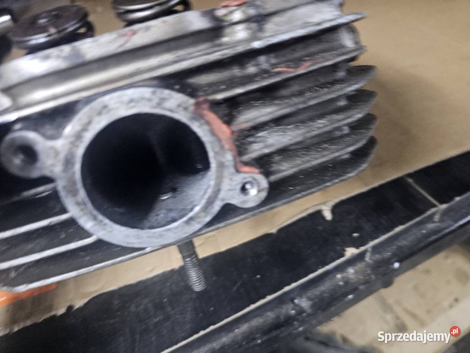 Suzuki DR 600 głowica zawory sprężyny dr600 Cylindry, głowice, pierścienie Jelenia Góra